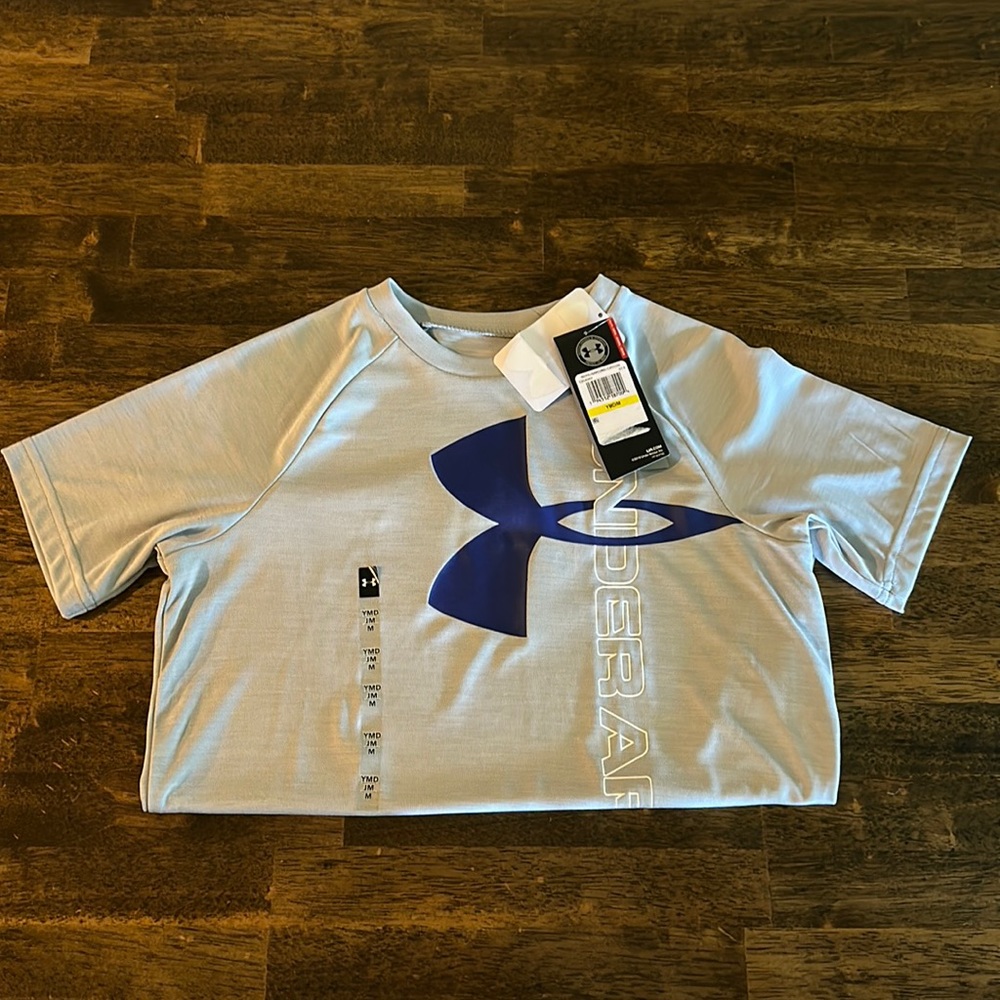 Grey Under Armour shirt